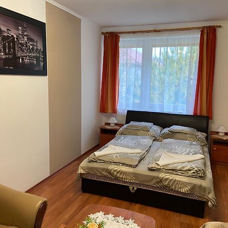 Vadrozsa Vendeghaz-Apartman Demjén Exterior photo