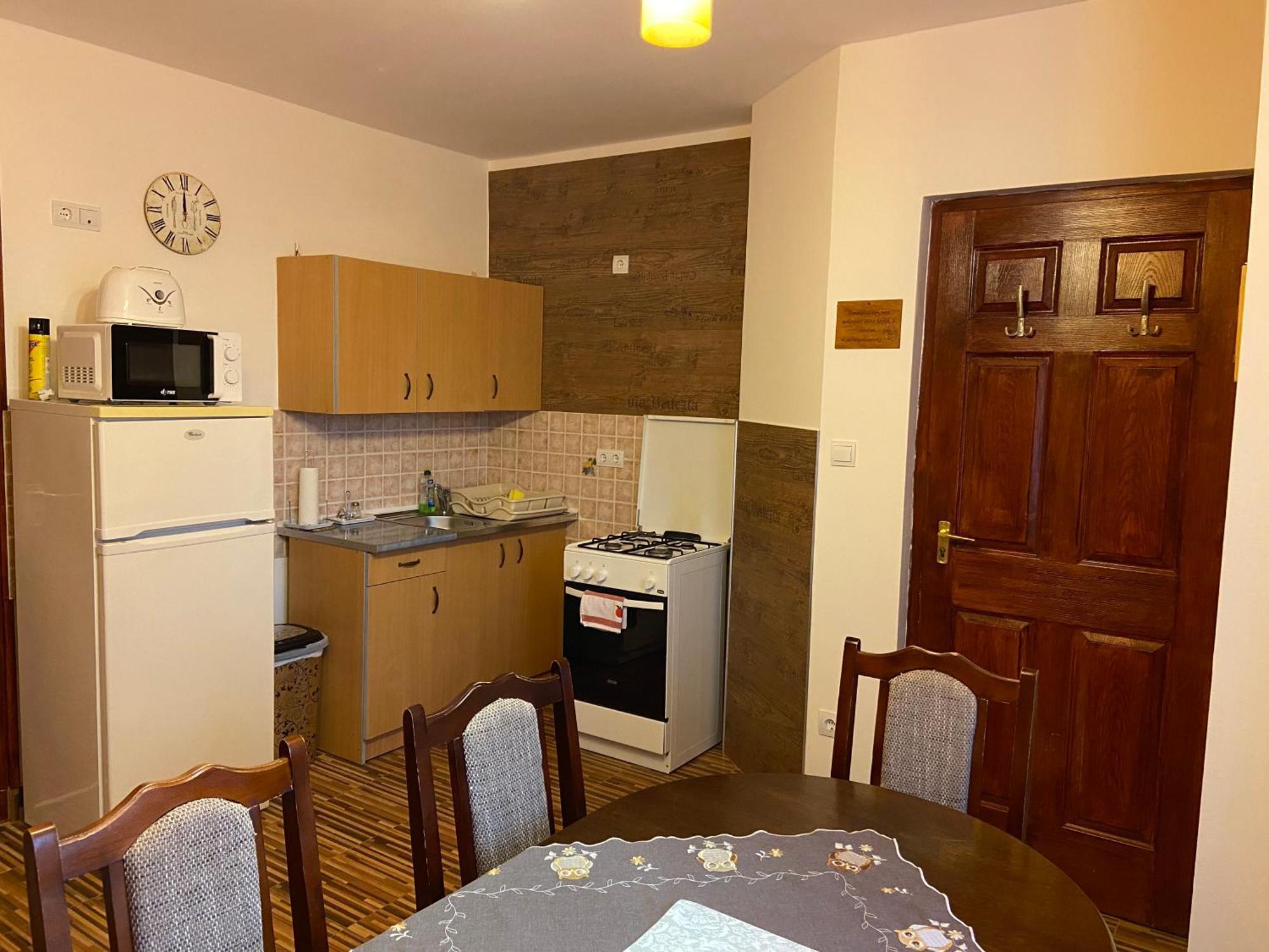 Vadrozsa Vendeghaz-Apartman Demjén Exterior photo