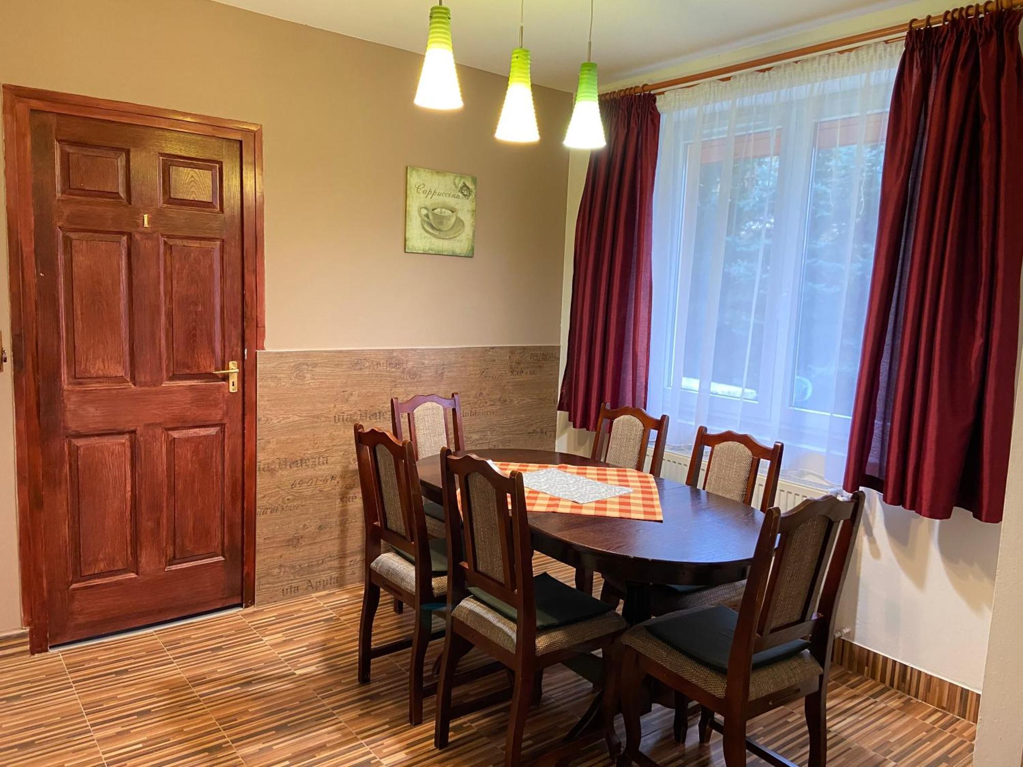 Vadrozsa Vendeghaz-Apartman Demjén Exterior photo