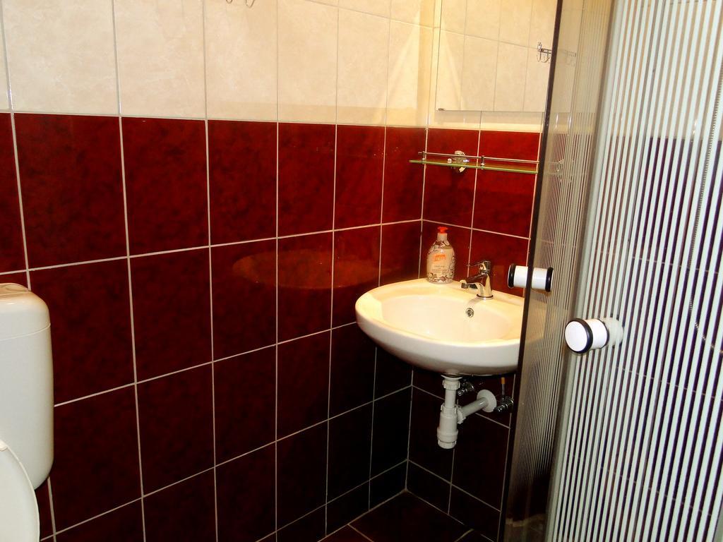 Vadrozsa Vendeghaz-Apartman Demjén Exterior photo