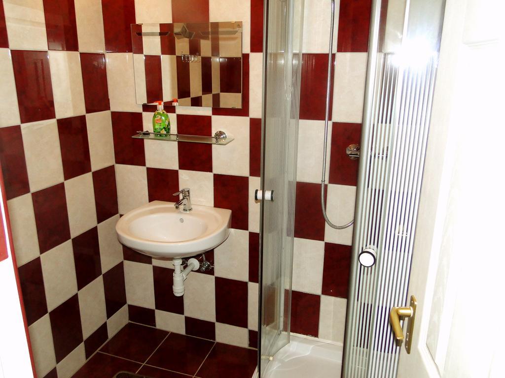 Vadrozsa Vendeghaz-Apartman Demjén Exterior photo